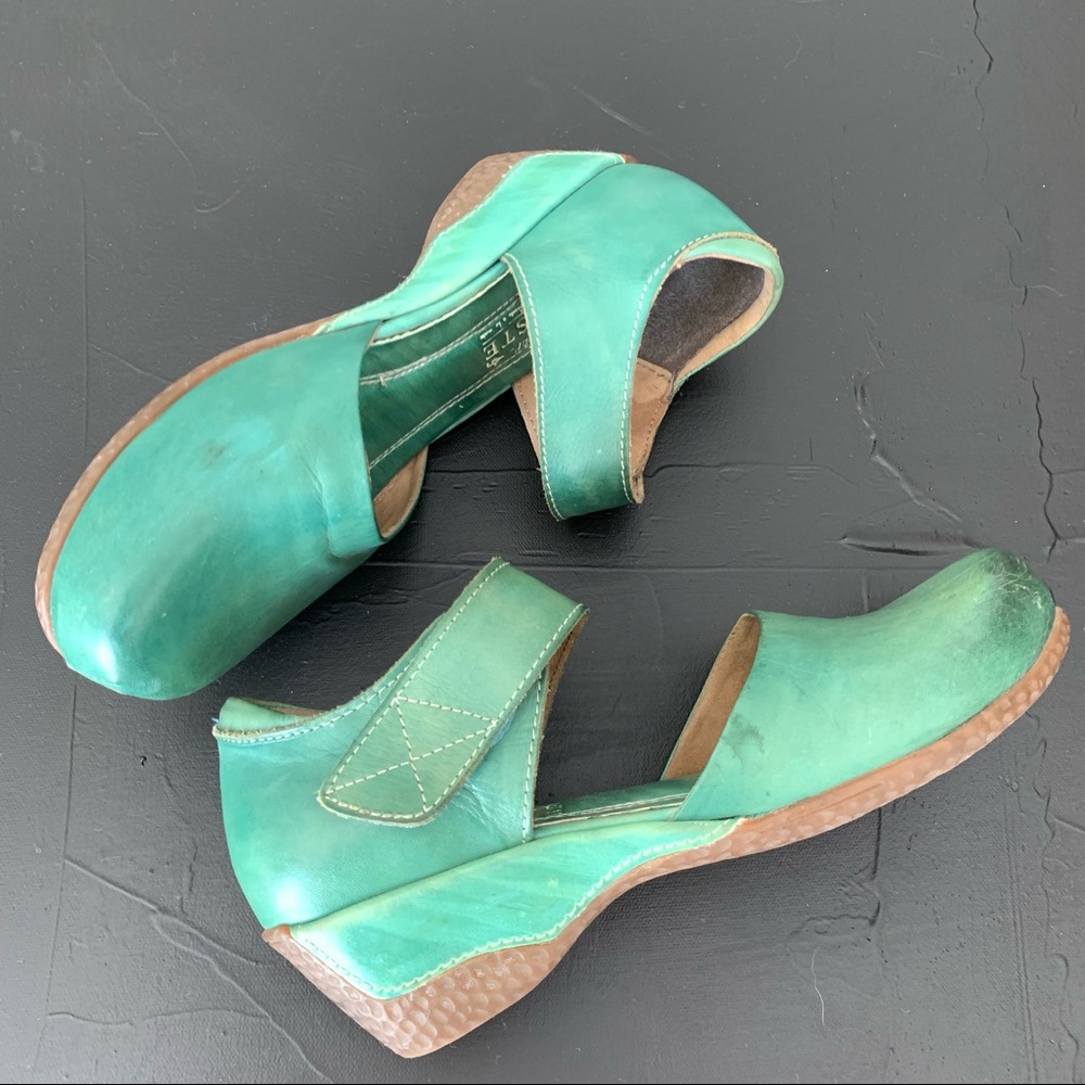 L’ ARTISTE GLOSS Shoes Sz 36